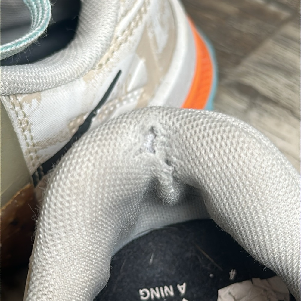 Nike Metcon Sneakers - Picture 11 of 12